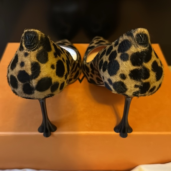 Louis Vuitton - Blossom Pump - Picture 6 of 9